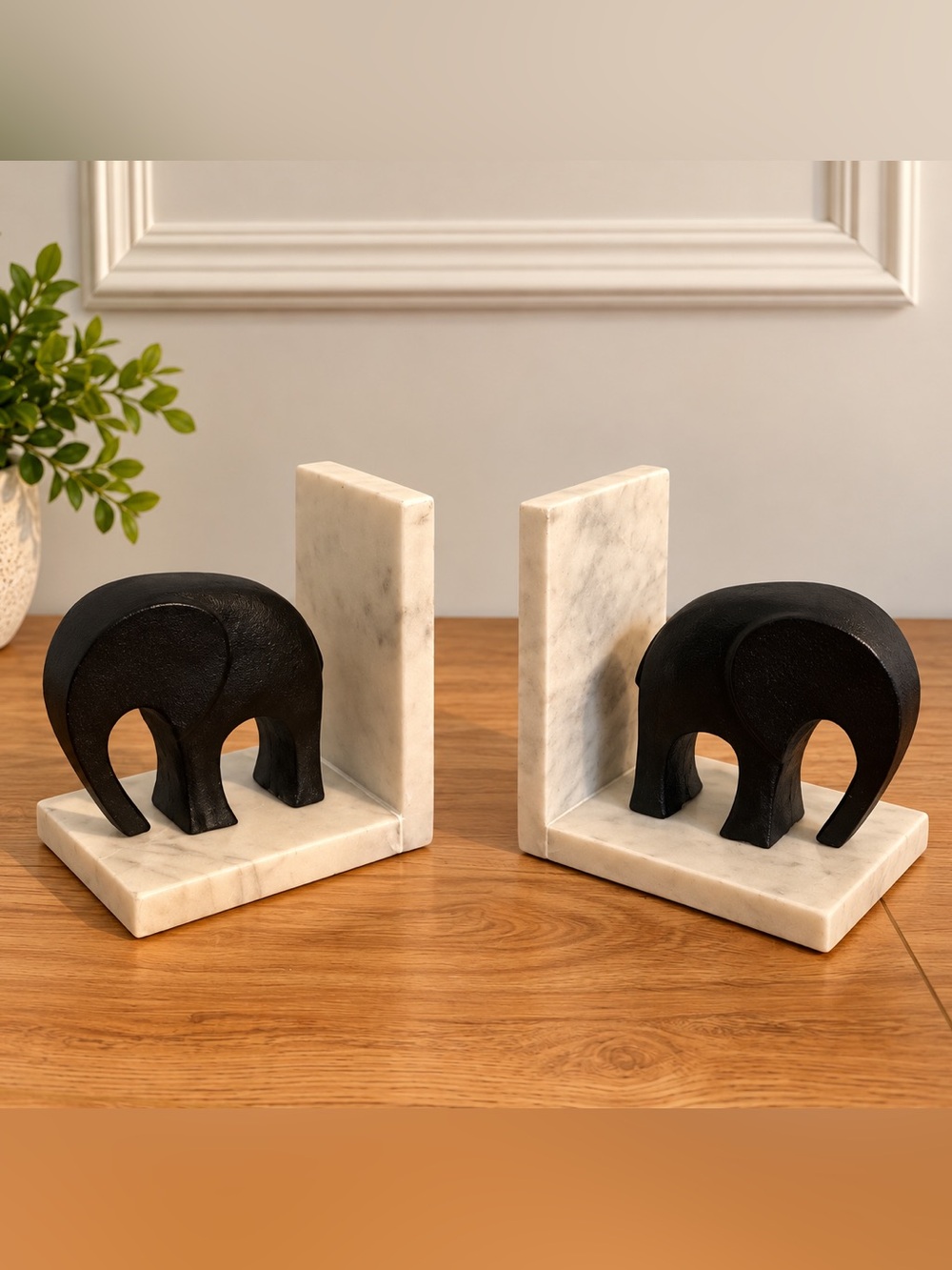Vintage marble Elephant Bookends in Black & White